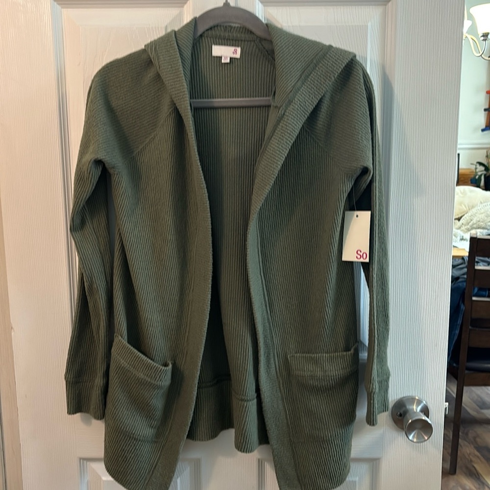 Hooded green soft comfy shirt.  NWT.  SO brand from Kohls.
